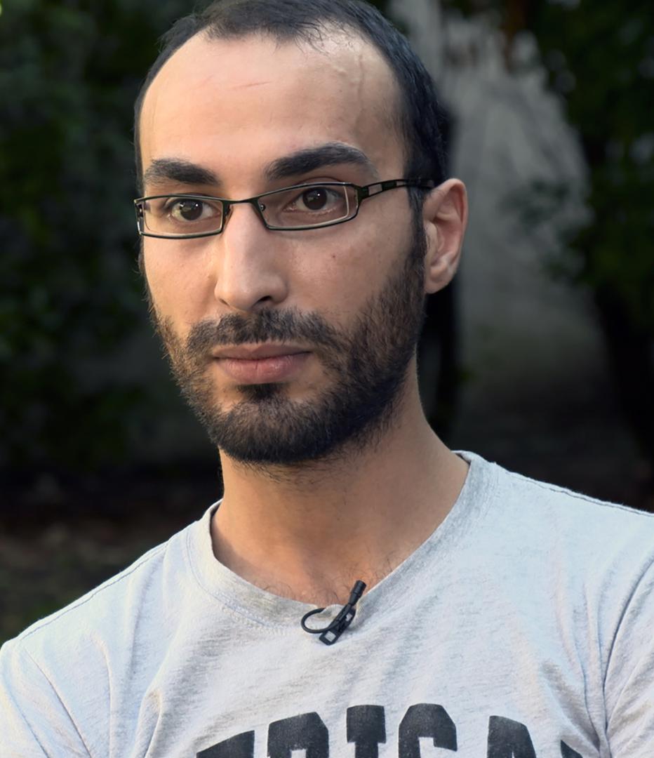 Fayçal Cheffou, un journaliste qui a été confondu à tort avec l’« homme au chapeau », l’un des principaux suspects des attentats meurtriers perpétrés à Bruxelles le 22 mars 2016. 