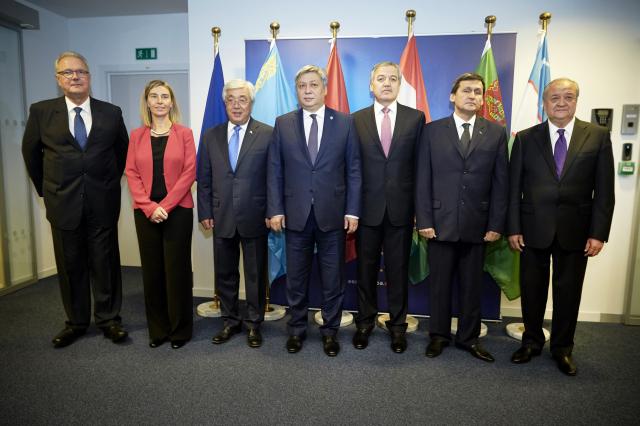 From left to right: Mr Neven MIMICA, Member of the European Commission; Ms Federica MOGHERINI, High Representative of the EU for Foreign Affairs and Security Policy; Mr Erlan IDRISSOV, Minister for Foreign Affairs of Kazakhstan; Mr Erlan ABDYLDAEV