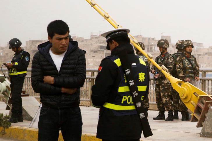 China: Police DNA Database Threatens Privacy PHOTO