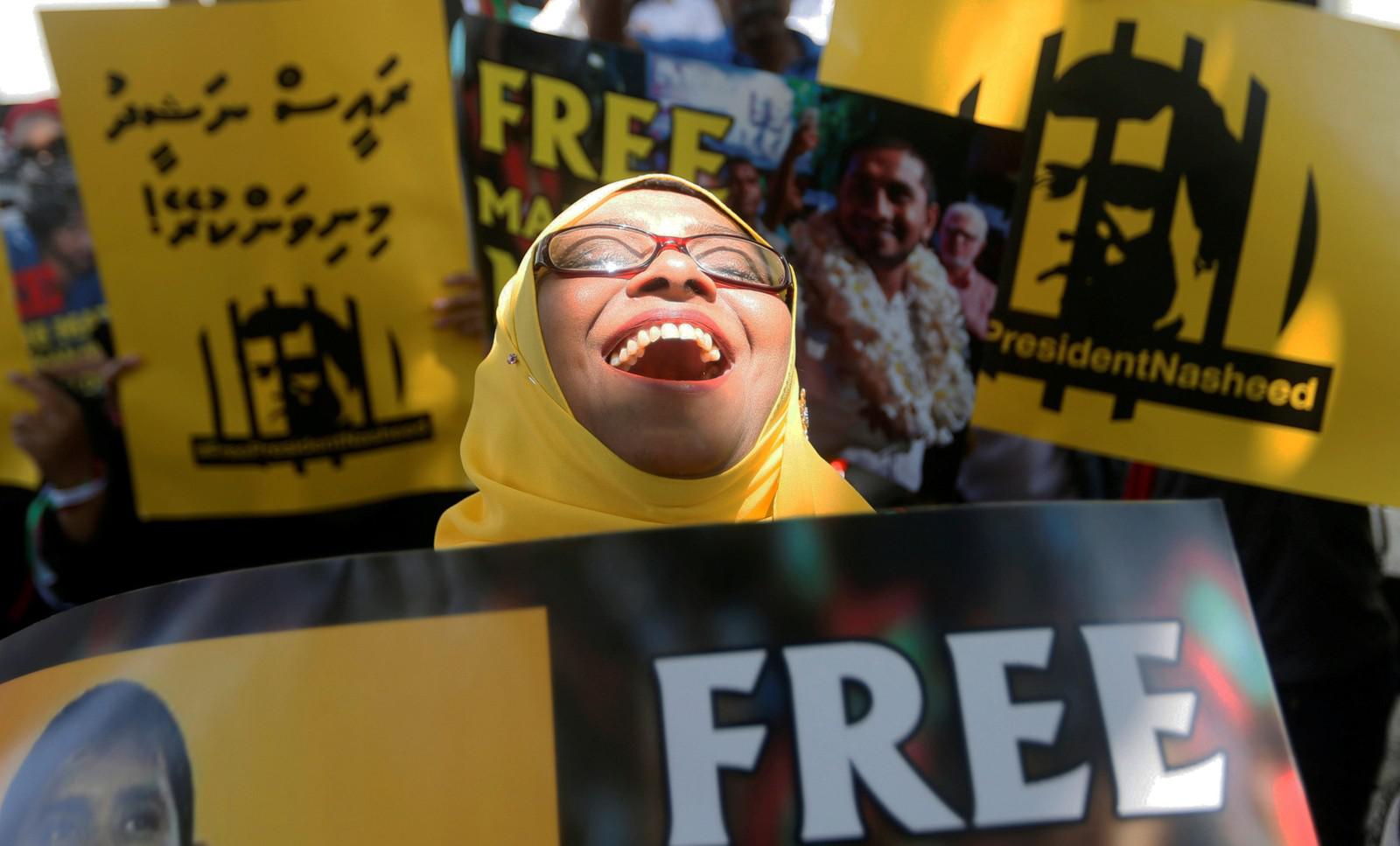 A supporter shouts slogans during a protest calling for the release of opposition political prisoners in front of the Maldives embassy in Colombo, Sri Lanka, March 6, 2018.