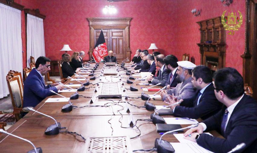 201901asia_afghanistan_peacetalks_ghani