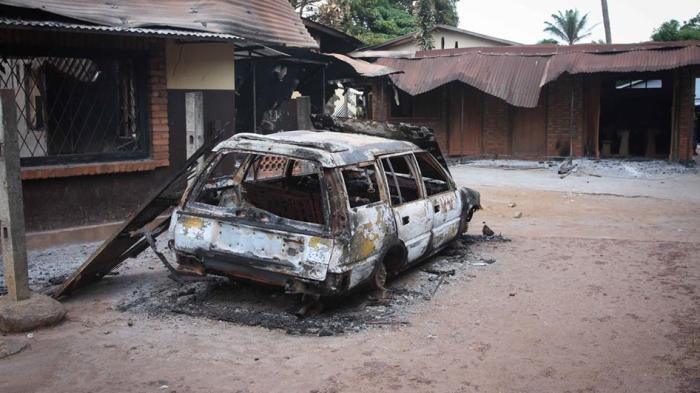Destroyed vehicle in Bazanga quartier, Bangui, burned out during sectarian violence on September 26, 2015.