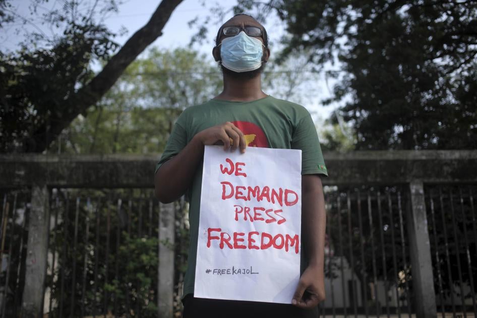 A protester demands the release of Bangladeshi journalist Shafiqul Islam Kajol in front of the National Press Club in Dhaka, Bangladesh on May 5, 2020. 