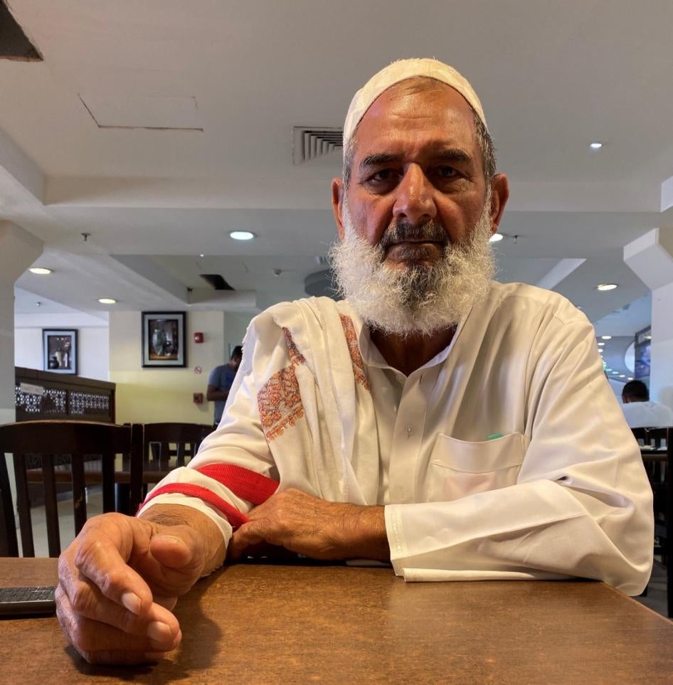 202008mena_qatar_migrant_5