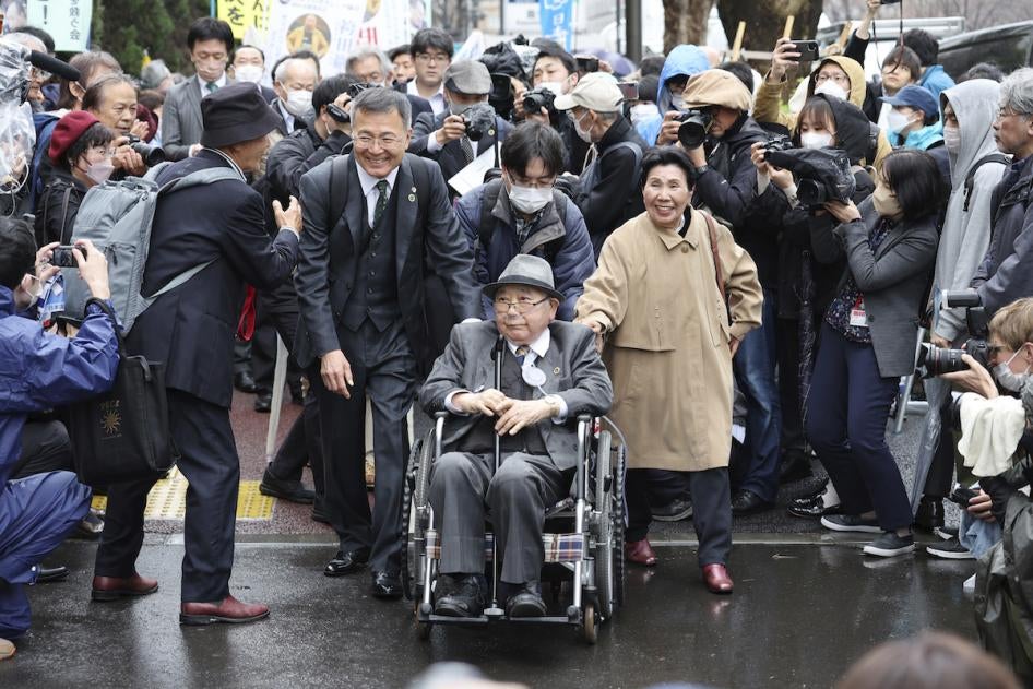 A court in Japan will hold a retrial in the case of Iwao Hakamada, a former professional boxer who was sentenced to death in 1968 for the 1966 murder of a family of four.  He was released from prison in 2014.  