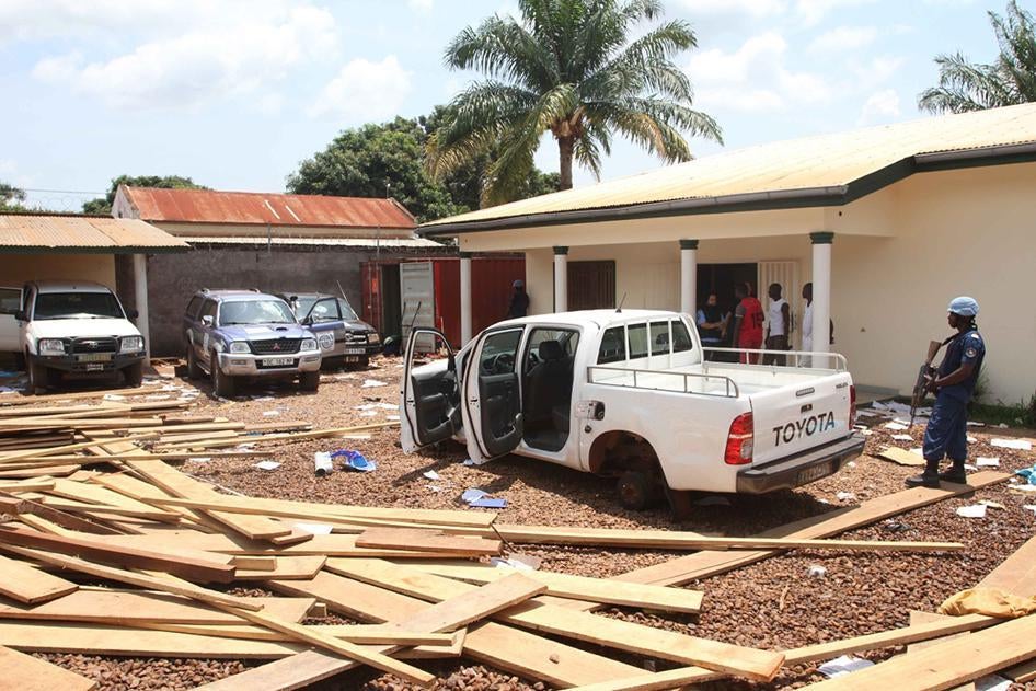 A MINUSCA police officer at the International Organization for Migration, a UN agency, whose offices were looted on September 27, 2015.