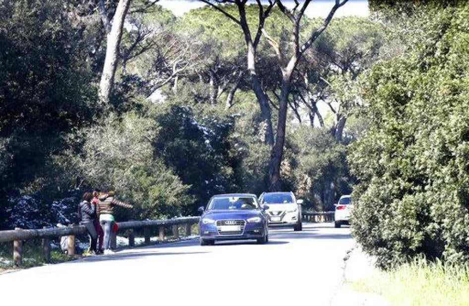 Nigerian teenagers and young women selling sex in Italy 