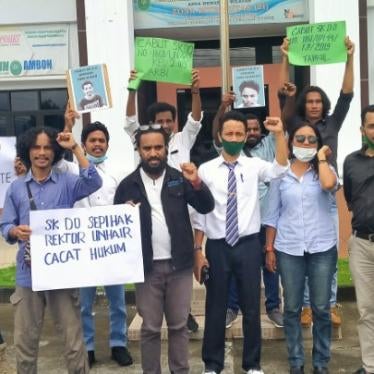 202008asia_indonesia_papua_students