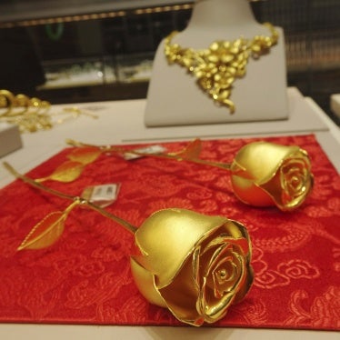 Valentines Day Gold Rose