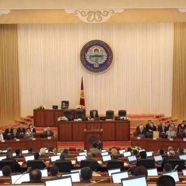 Members of Kyrgyzstan's parliament attend first session in Bishkek, November 10, 2010.