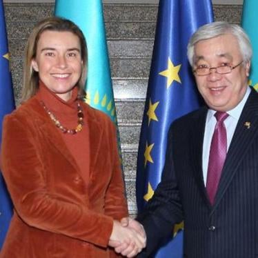 Federica Mogherini, Vice-President of the European Commission, and High Representative of the Union for Foreign Affairs and Security Policy (left) with Erlan Idrissov, Minister of Foreign Affairs of the Republic of Kazakhstan.