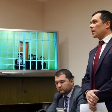 Emil Kurbedinov speaking at the Supreme Court of Russia. 