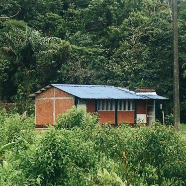 The school that serves Carrá.