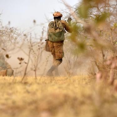 Des militaires burkinabés participent à un exercice d'entraînement en 2017 au Burkina Faso. (Photo de l'armée américaine, prise par le Sergent Benjamin Northcutt, chargé des Relations publiques au sein de la 3ème Unité des Forces spéciales (aéroportées), 